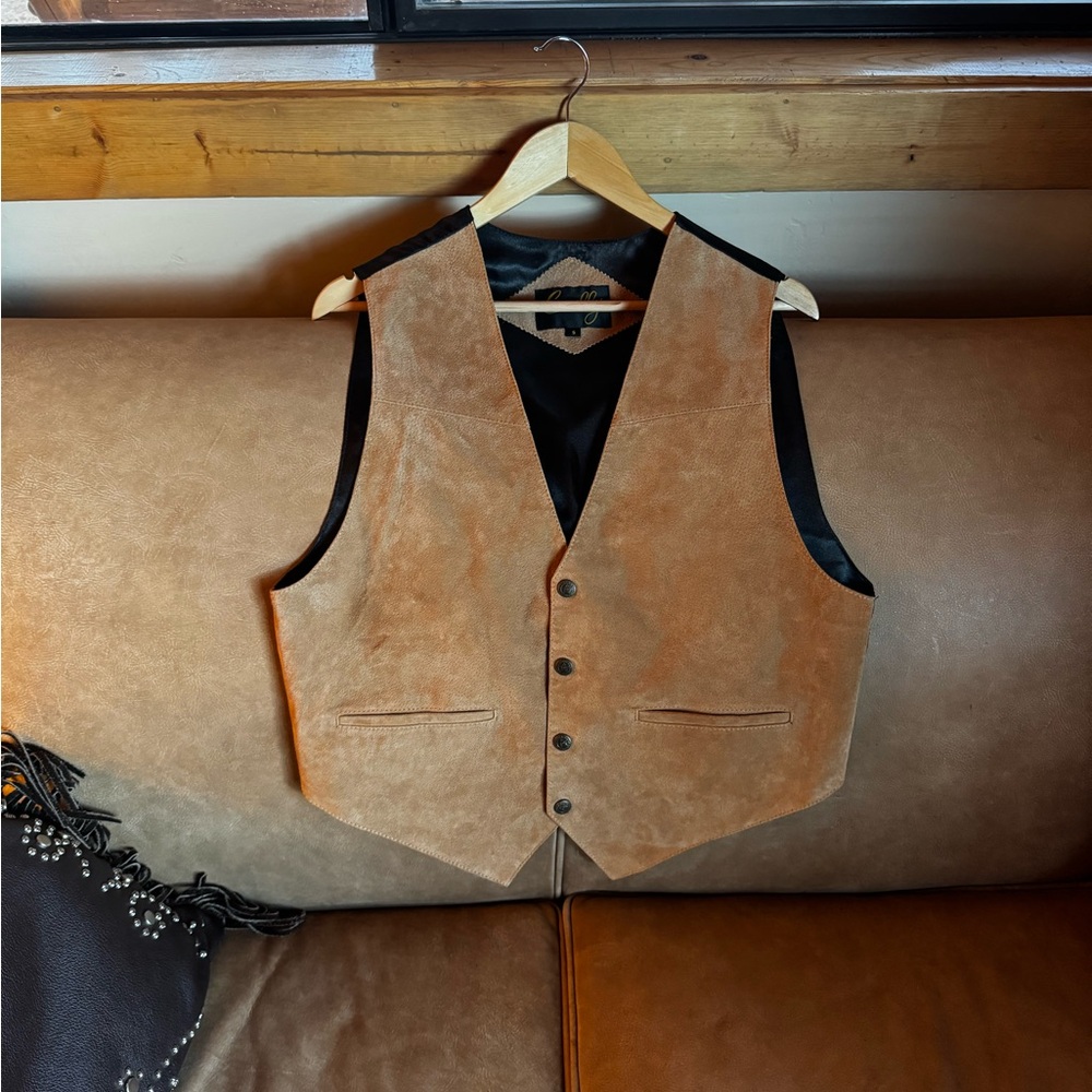 Skully men’s leather vest